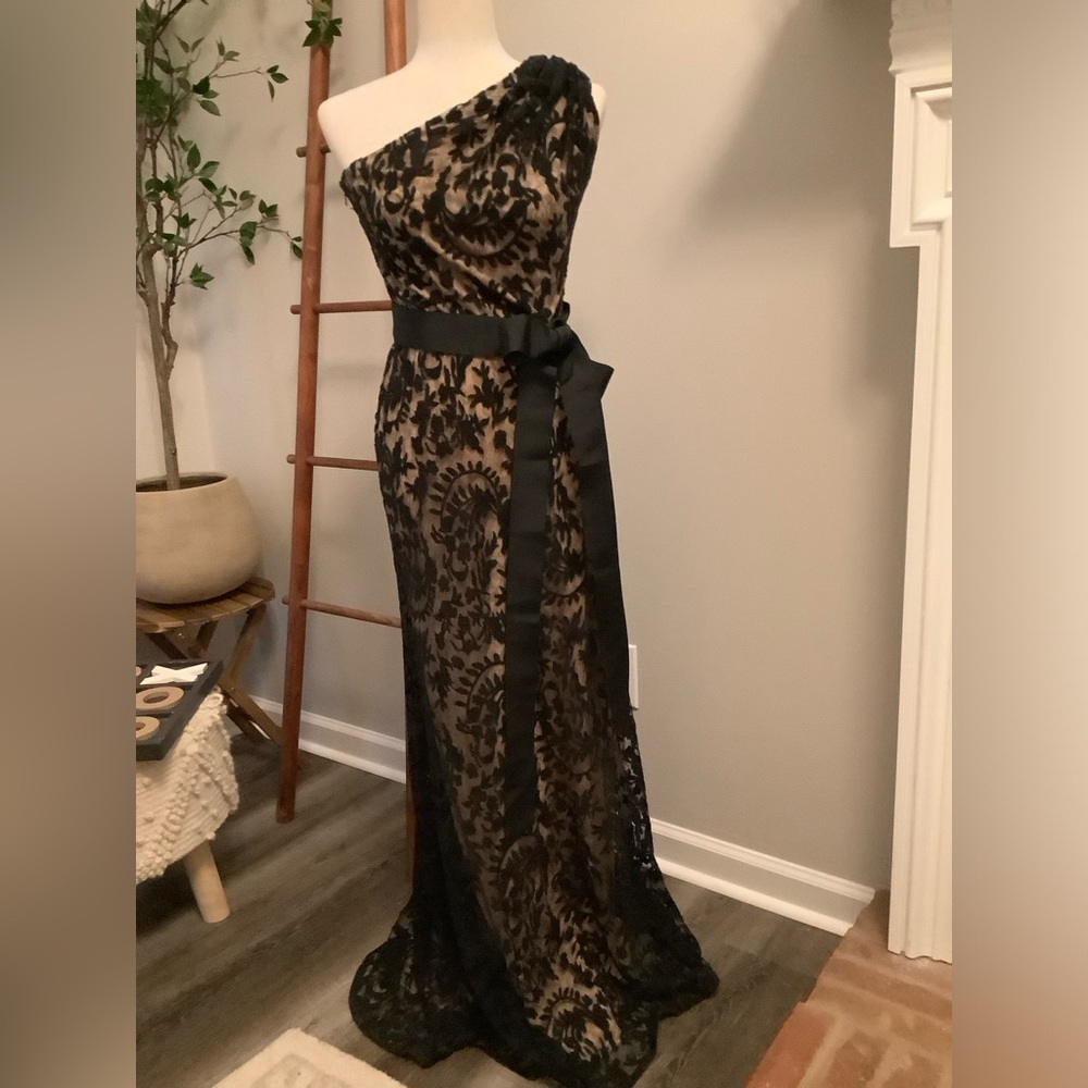 Authentic Tadashi Shoji couture one shoulder long black lace ball gown with sash